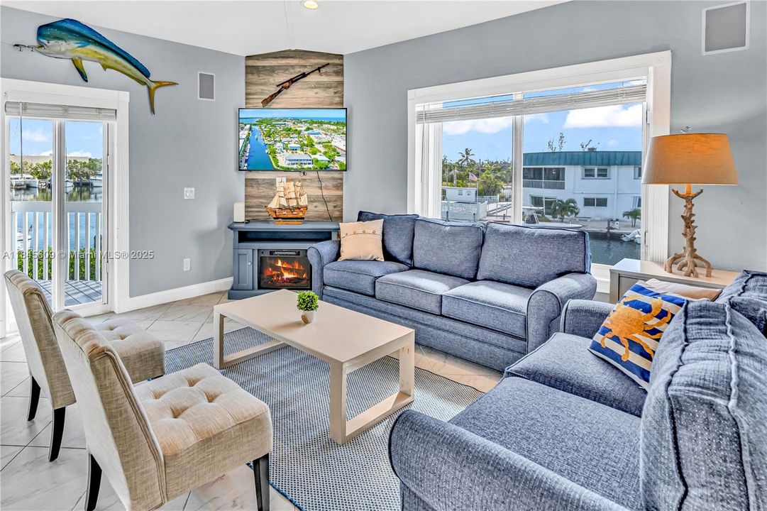 For Sale: $1,399,900 (3 beds, 3 baths, 1481 Square Feet)