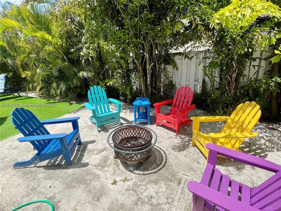 最近租的: $5,999 (4 贝兹, 3 浴室, 1912 平方英尺)