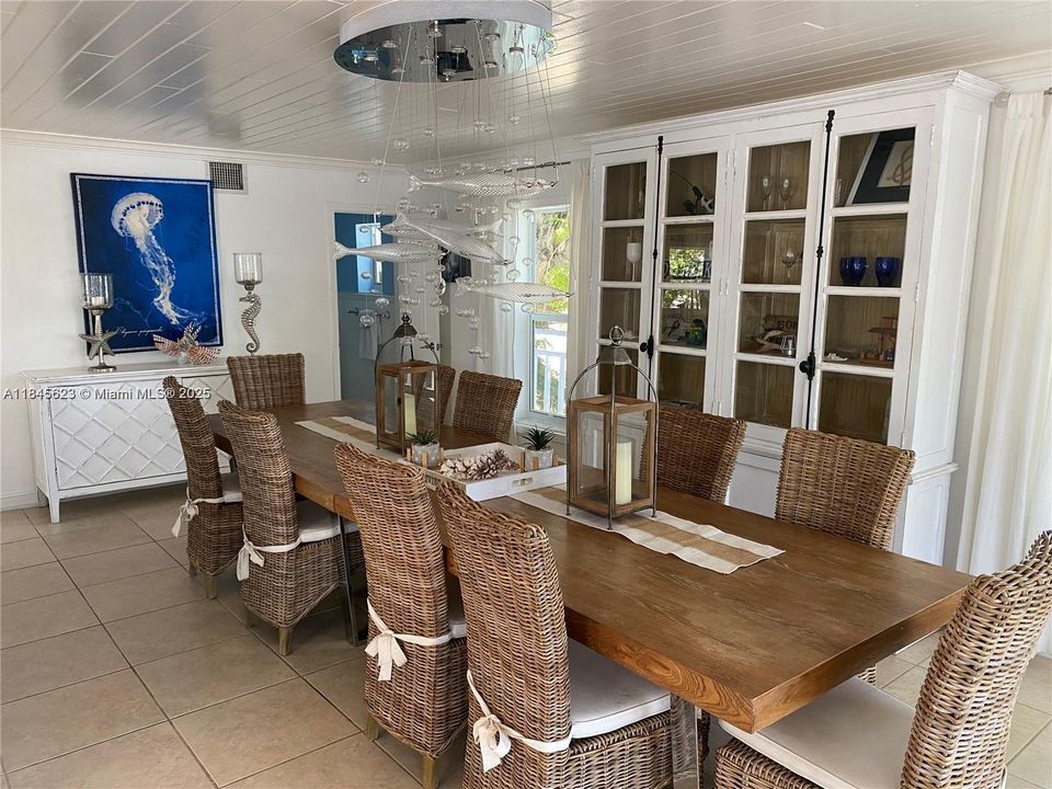 最近租的: $5,999 (4 贝兹, 3 浴室, 1912 平方英尺)