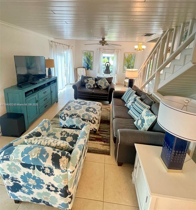 最近租的: $5,999 (4 贝兹, 3 浴室, 1912 平方英尺)