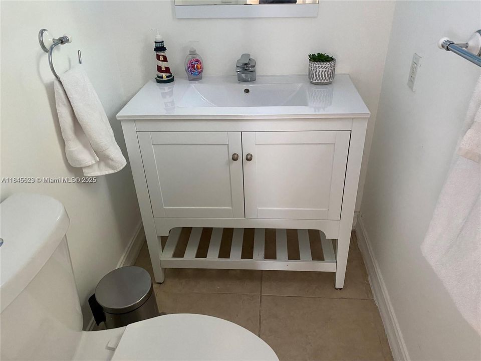 最近租的: $5,999 (4 贝兹, 3 浴室, 1912 平方英尺)