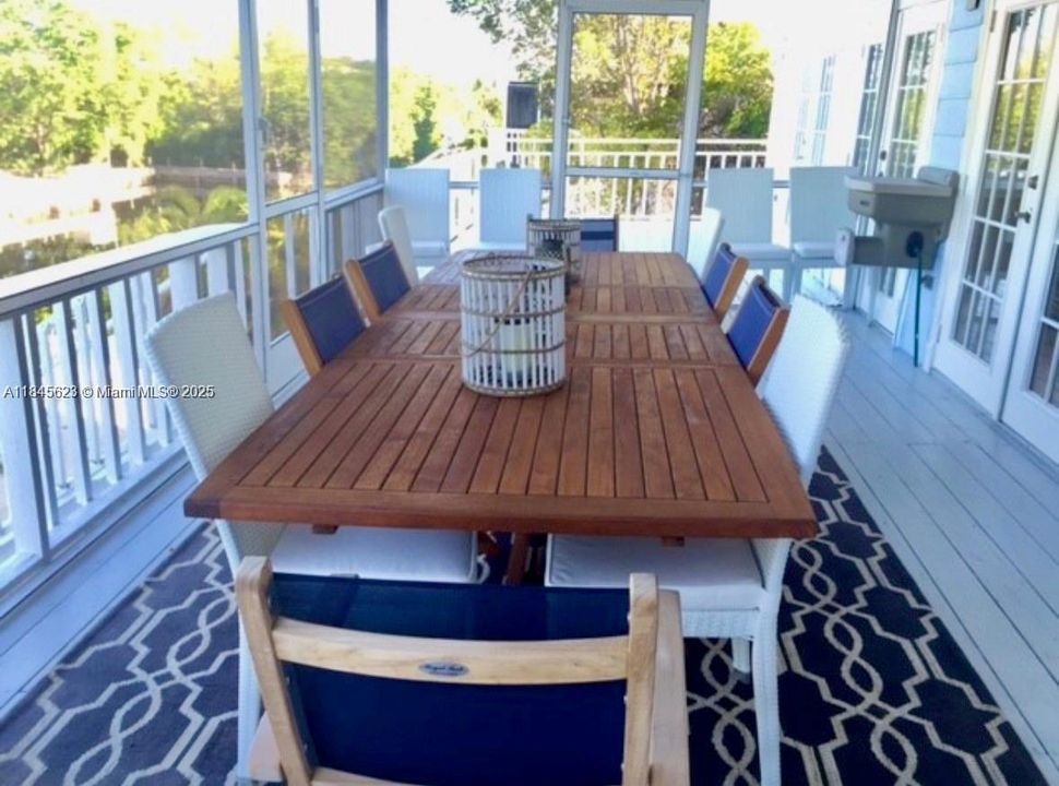 最近租的: $5,999 (4 贝兹, 3 浴室, 1912 平方英尺)