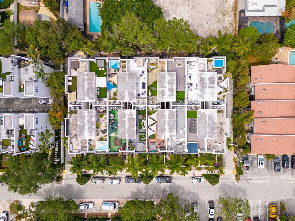 En Venta: $900,000 (3 camas, 3 baños, 2120 Pies cuadrados)