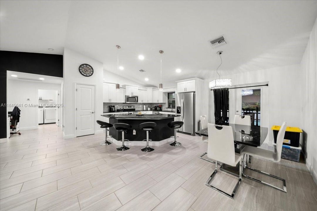 На продажу: $410,000 (3 спален, 2 ванн, 0 Квадратных фут)