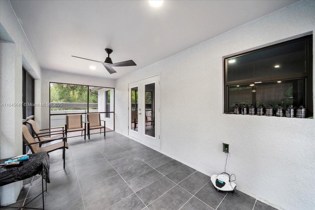 На продажу: $410,000 (3 спален, 2 ванн, 0 Квадратных фут)