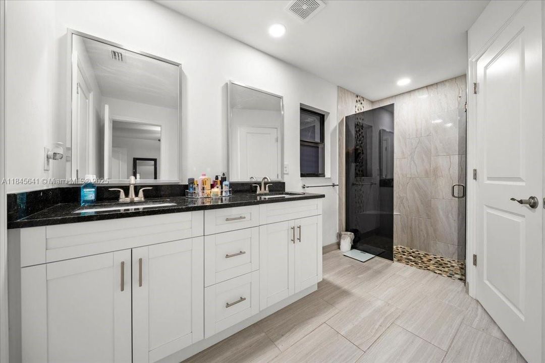 На продажу: $410,000 (3 спален, 2 ванн, 0 Квадратных фут)