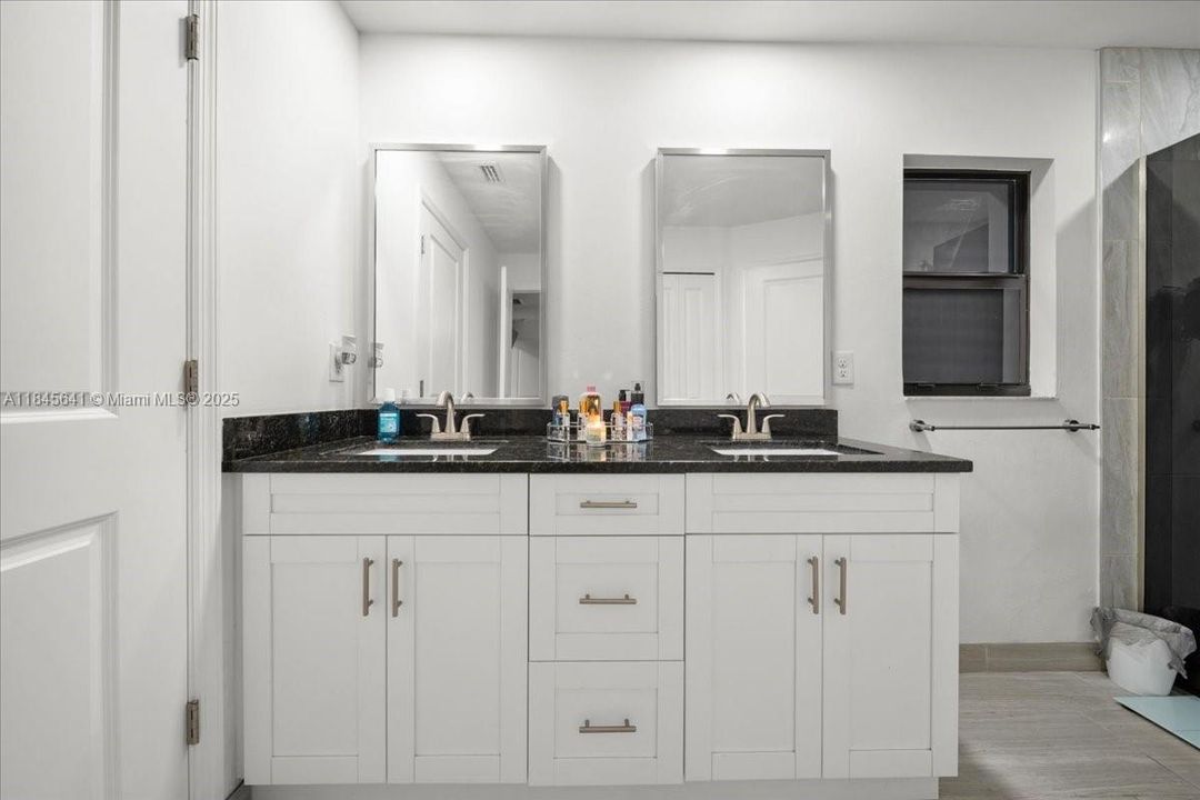 На продажу: $410,000 (3 спален, 2 ванн, 0 Квадратных фут)