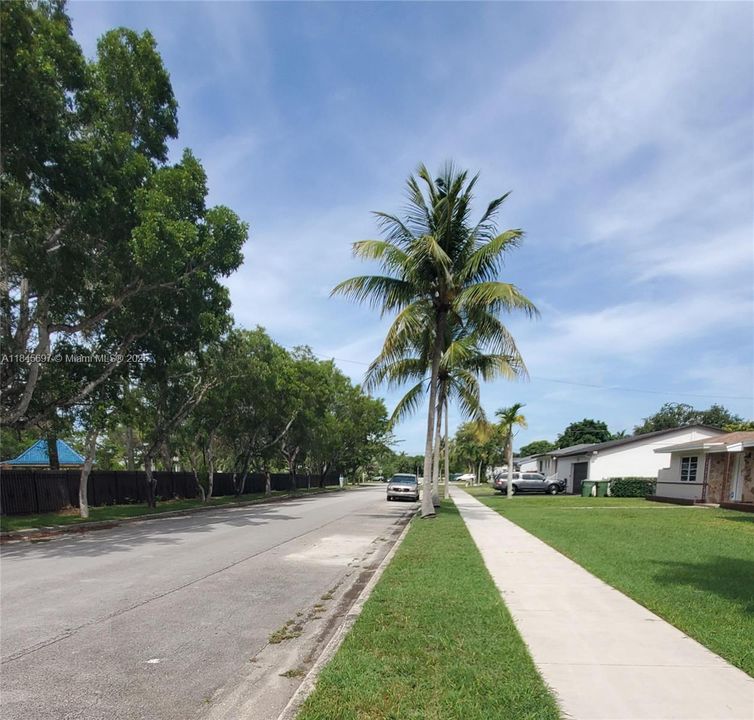 Recently Sold: $599,900 (3 beds, 2 baths, 1912 Square Feet)