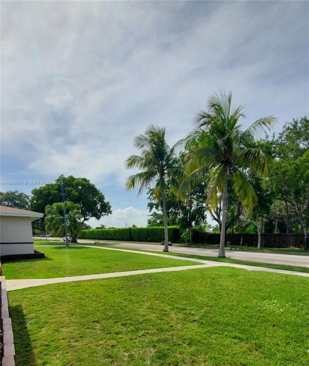 Recently Sold: $599,900 (3 beds, 2 baths, 1912 Square Feet)