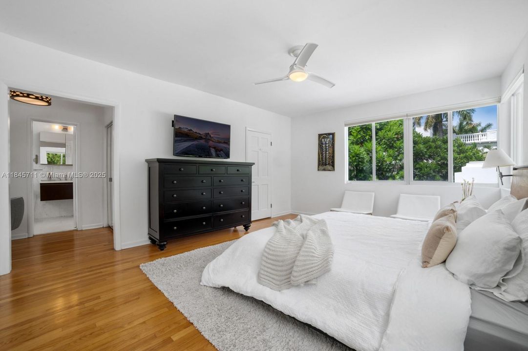 待售: $5,900,000 (4 贝兹, 4 浴室, 3019 平方英尺)