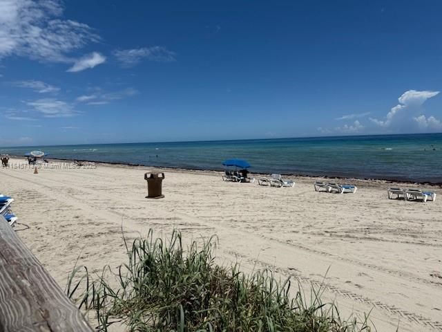 待售: $125,000 (0 贝兹, 1 浴室, 360 平方英尺)