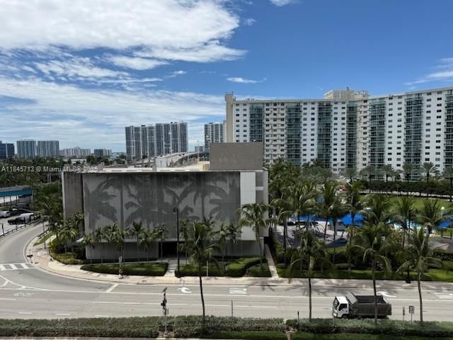 待售: $125,000 (0 贝兹, 1 浴室, 360 平方英尺)