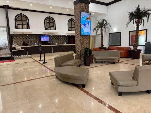 待售: $125,000 (0 贝兹, 1 浴室, 360 平方英尺)