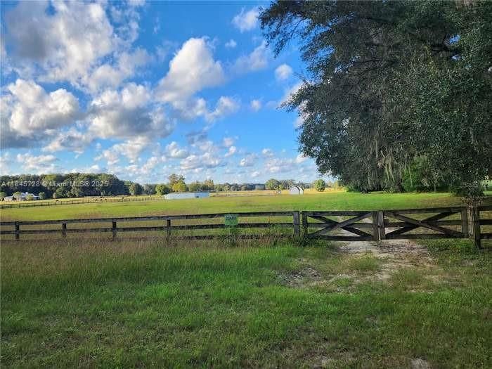 На продажу: $135,000 (4.34 acres)