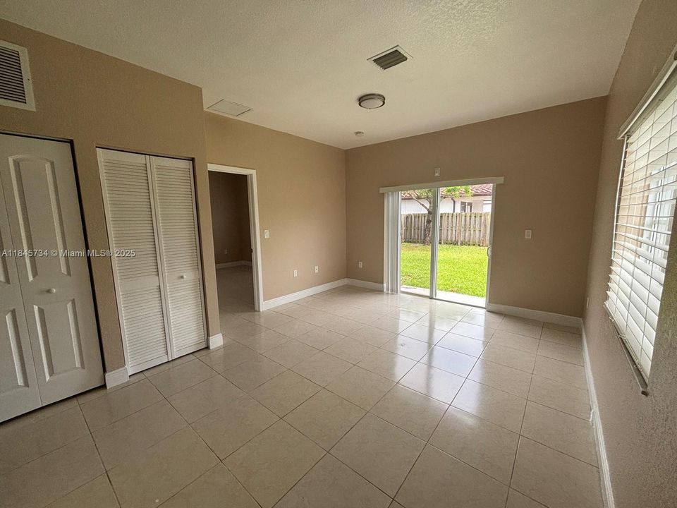 Недавно арендовано: $3,250 (3 спален, 2 ванн, 1083 Квадратных фут)