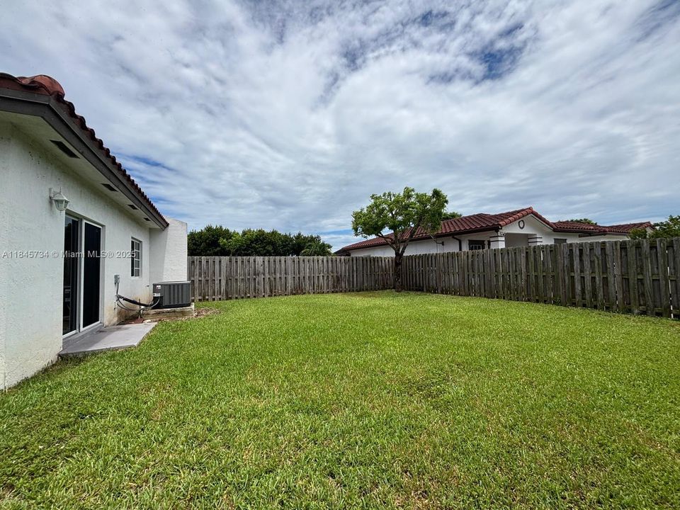 Недавно арендовано: $3,250 (3 спален, 2 ванн, 1083 Квадратных фут)