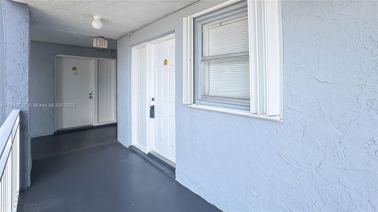 Vendido Recientemente: $230,000 (1 camas, 1 baños, 1125 Pies cuadrados)