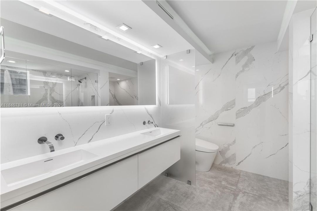 待售: $1,190,000 (2 贝兹, 2 浴室, 1140 平方英尺)