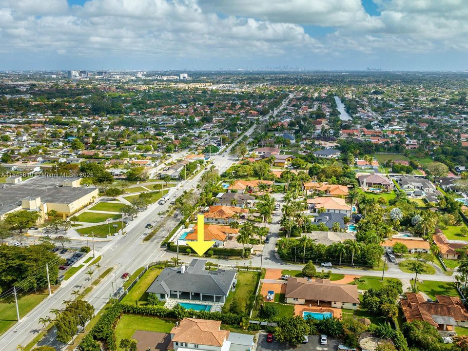 Activo con contrato: $2,990,000 (5 camas, 5 baños, 4449 Pies cuadrados)