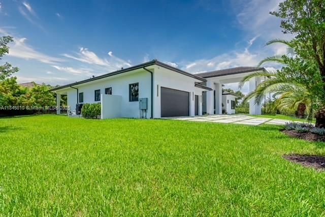 Activo con contrato: $2,990,000 (5 camas, 5 baños, 4449 Pies cuadrados)