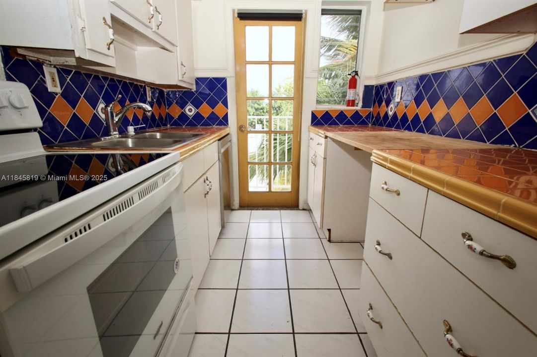 Recently Sold: $175,000 (0 beds, 1 baths, 386 Square Feet)