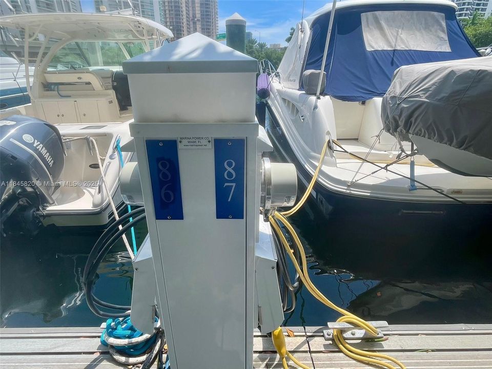 待售: $329,000 (没有数据)