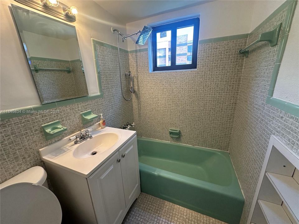 Activo con contrato: $280,000 (1 camas, 1 baños, 507 Pies cuadrados)