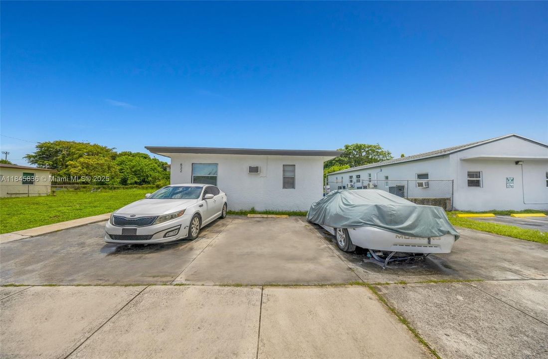 For Sale: $850,000 (0 beds, 0 baths, 2496 Square Feet)