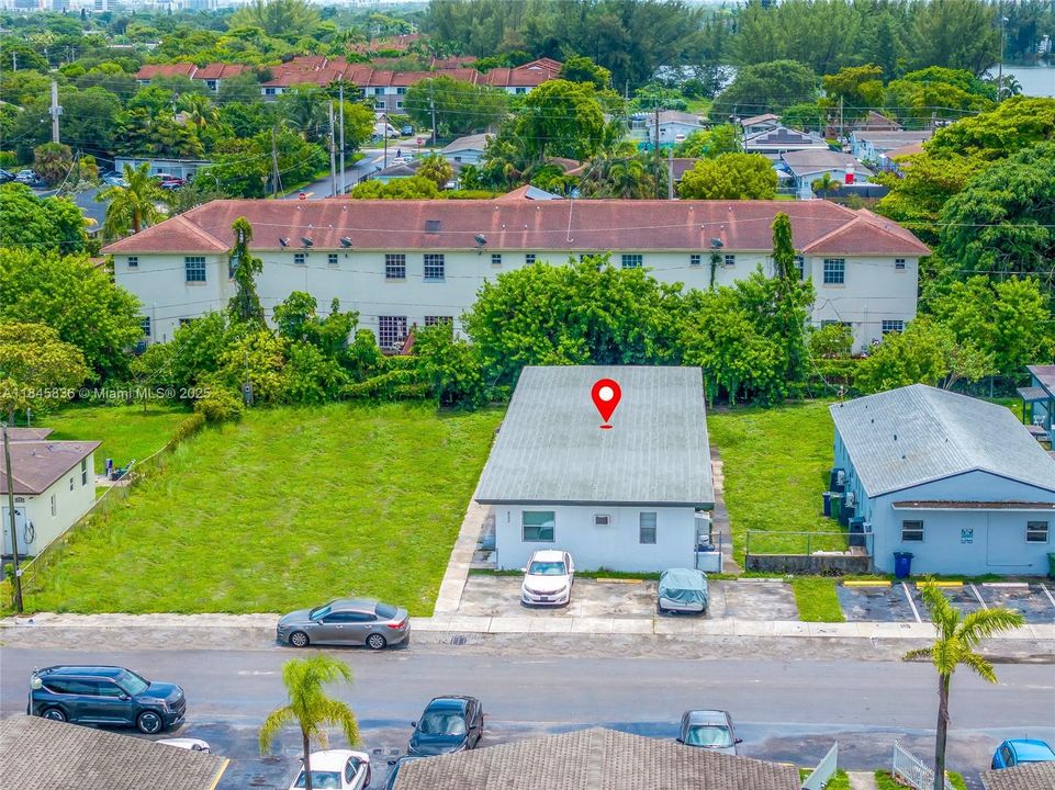 For Sale: $850,000 (0 beds, 0 baths, 2496 Square Feet)