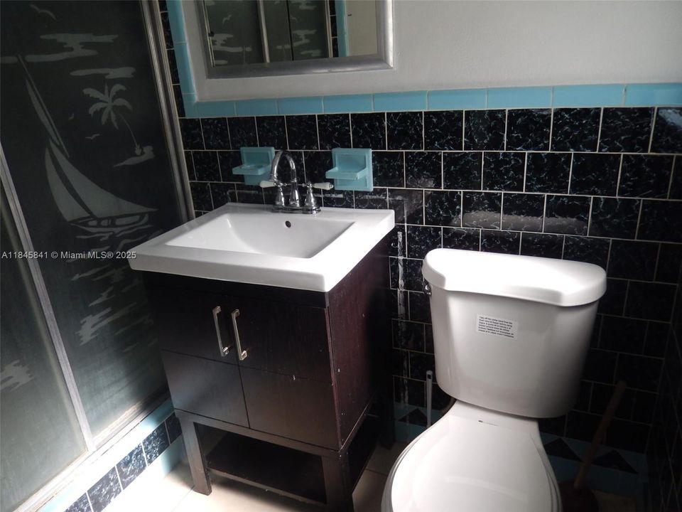 Recientemente alquilado: $2,595 (3 camas, 2 baños, 1180 Pies cuadrados)