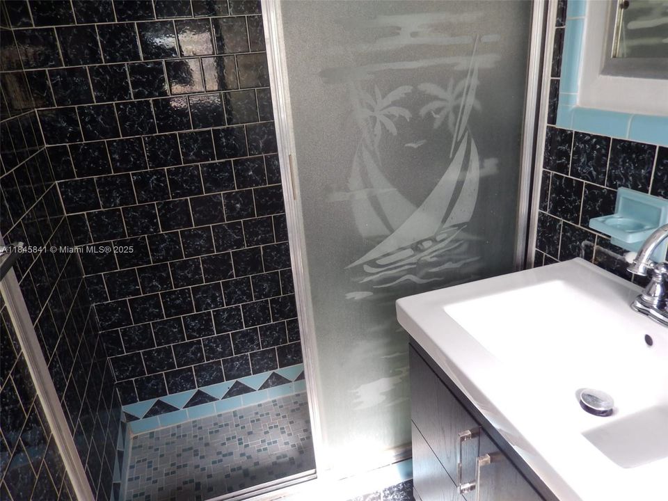 Recientemente alquilado: $2,595 (3 camas, 2 baños, 1180 Pies cuadrados)