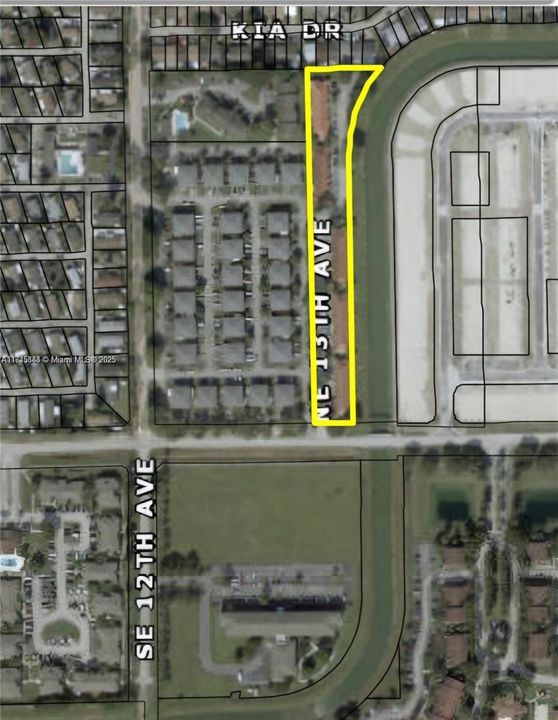 For Sale: $220,000 (2 beds, 2 baths, 919 Square Feet)