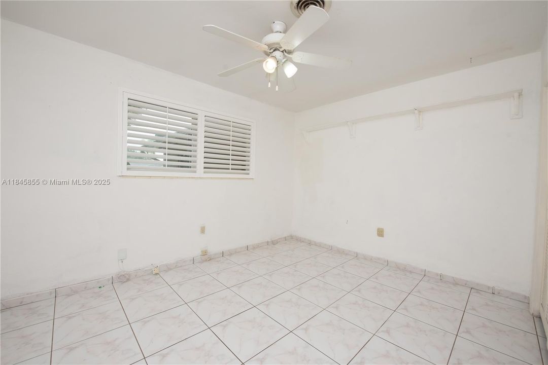 Недавно продано: $674,900 (3 спален, 2 ванн, 2010 Квадратных фут)