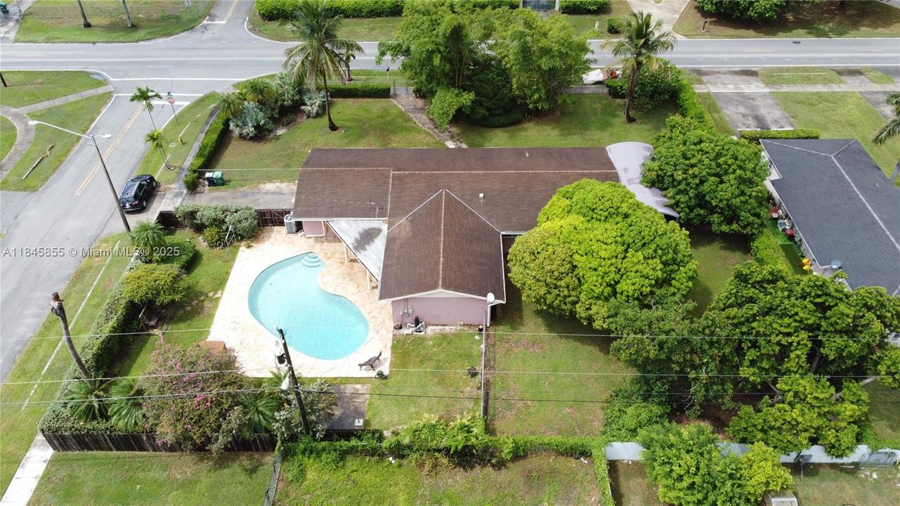 Недавно продано: $674,900 (3 спален, 2 ванн, 2010 Квадратных фут)