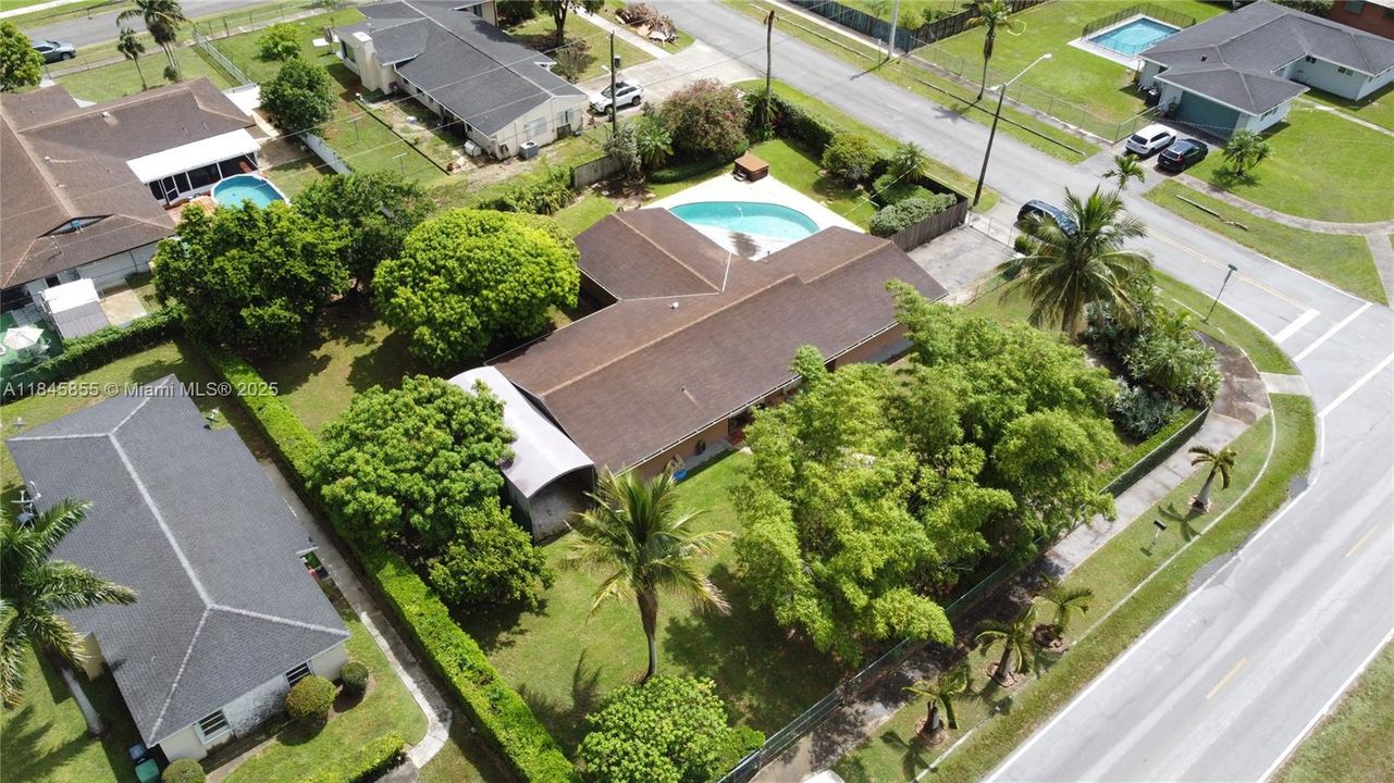 Недавно продано: $674,900 (3 спален, 2 ванн, 2010 Квадратных фут)