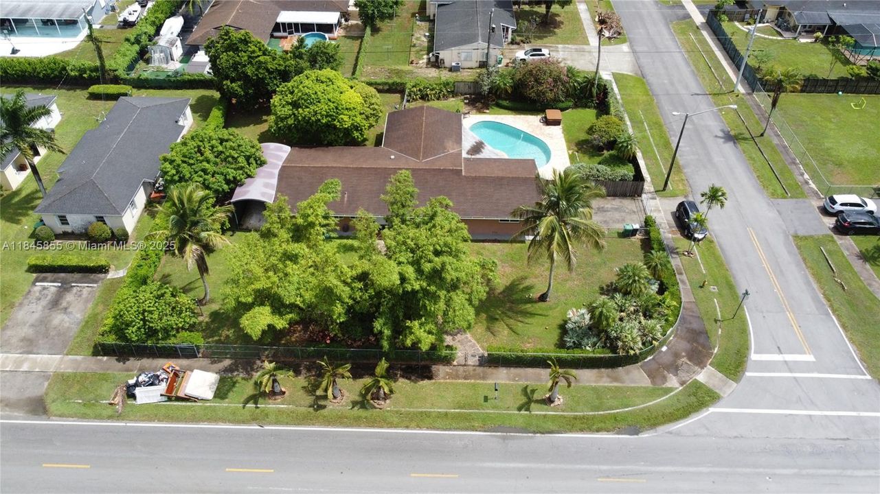 Недавно продано: $674,900 (3 спален, 2 ванн, 2010 Квадратных фут)