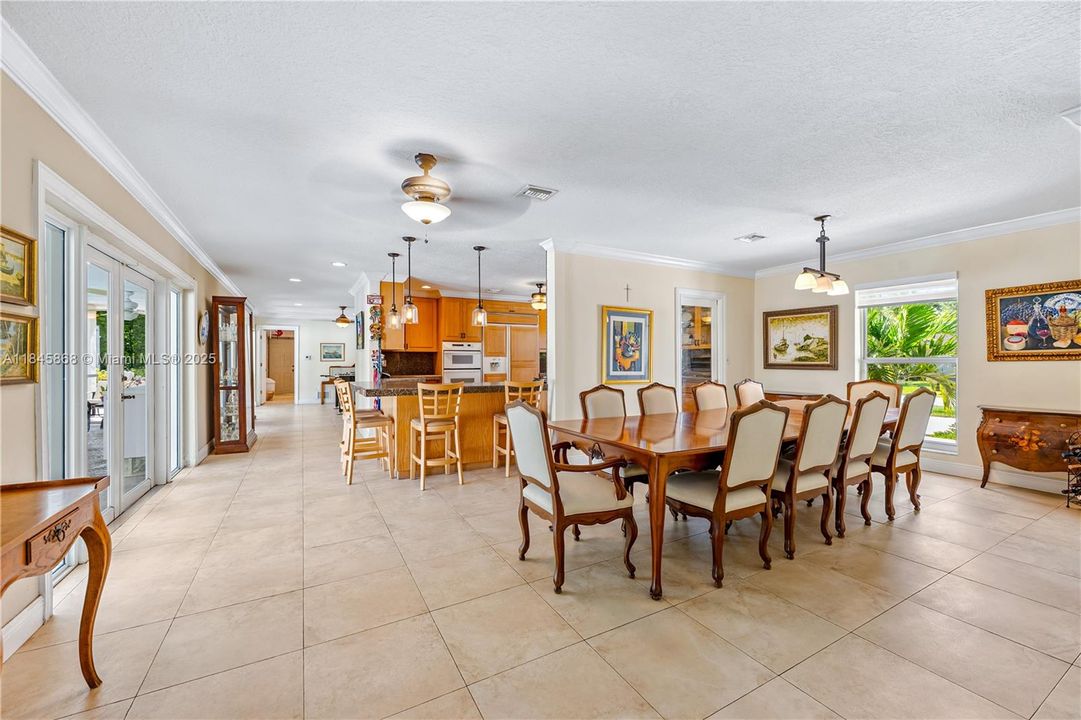 For Sale: $1,695,000 (4 beds, 3 baths, 1926 Square Feet)