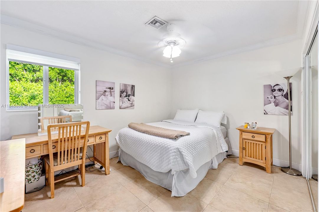 For Sale: $1,695,000 (4 beds, 3 baths, 1926 Square Feet)