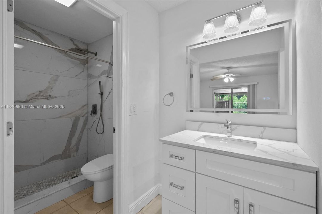 待售: $249,000 (3 贝兹, 2 浴室, 1179 平方英尺)