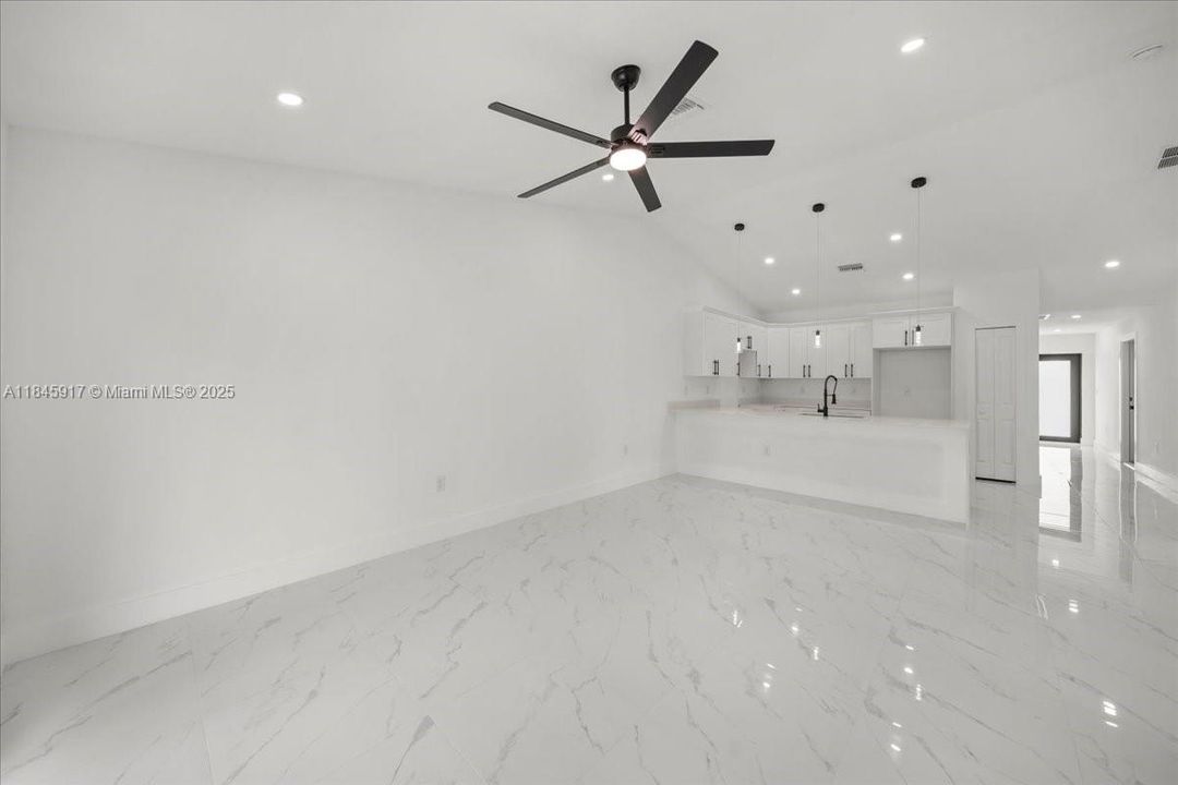 Vendido Recientemente: $525,000 (0 camas, 0 baños, 0 Pies cuadrados)