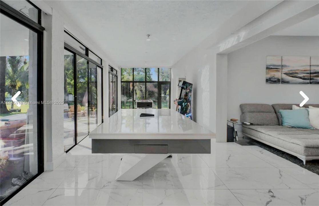 Недавно арендовано: $11,000 (5 спален, 4 ванн, 3706 Квадратных фут)