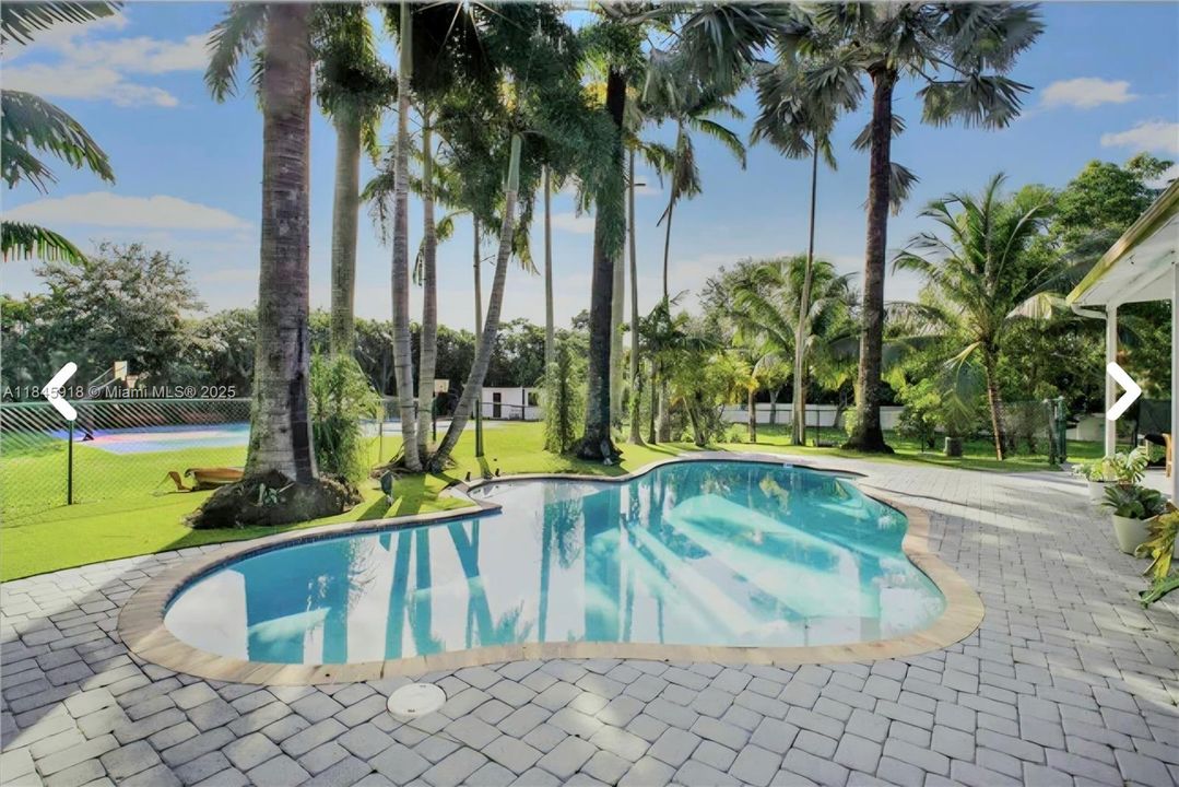 Недавно арендовано: $11,000 (5 спален, 4 ванн, 3706 Квадратных фут)