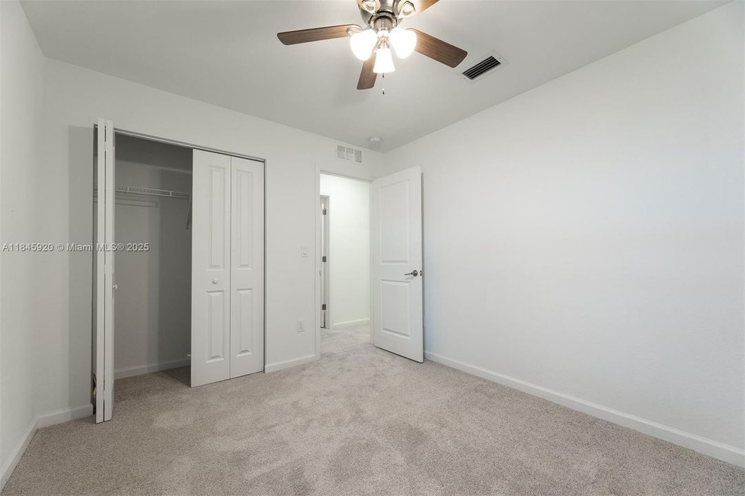 最近租的: $3,000 (6 贝兹, 3 浴室, 2589 平方英尺)