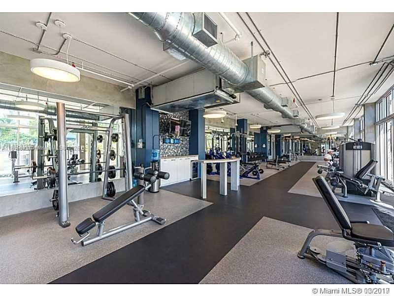 For Sale: $459,000 (1 beds, 1 baths, 970 Square Feet)