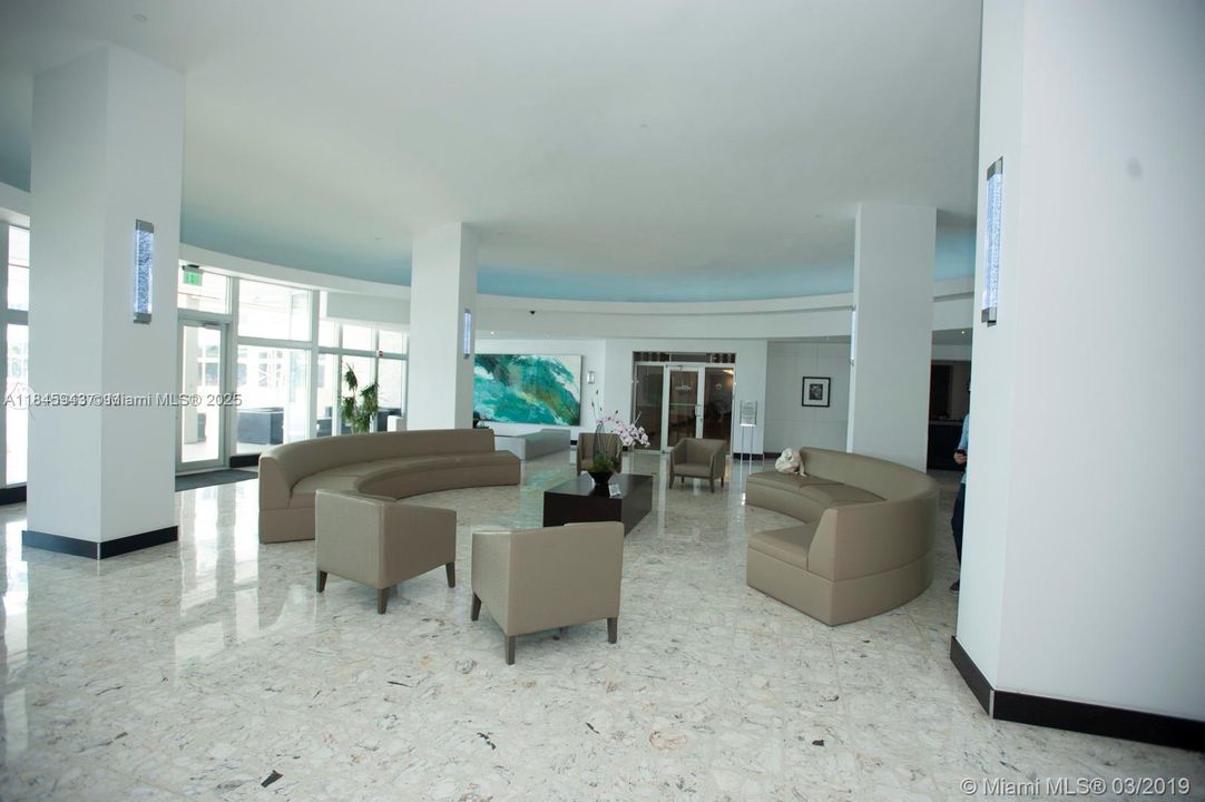 For Sale: $459,000 (1 beds, 1 baths, 970 Square Feet)