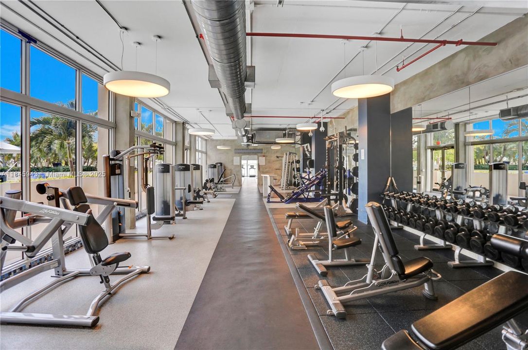 For Sale: $459,000 (1 beds, 1 baths, 970 Square Feet)