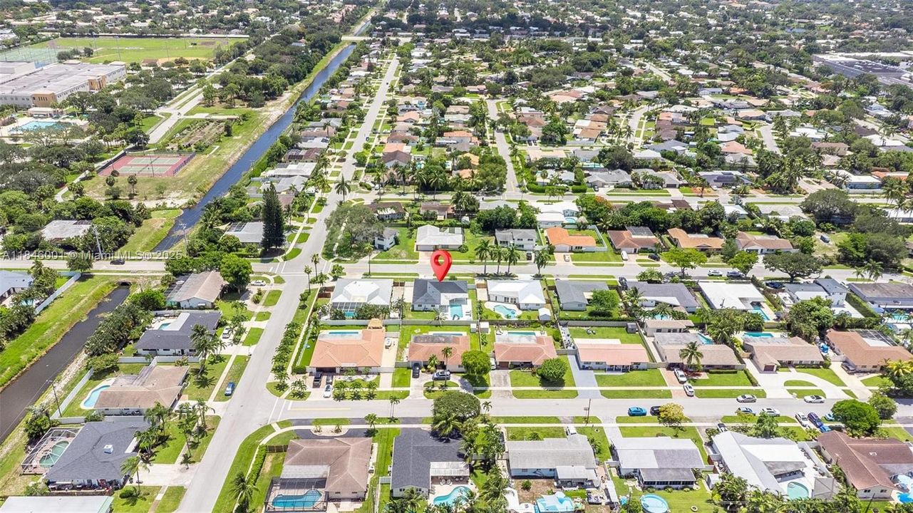 Recently Rented: $6,500 (4 beds, 3 baths, 1694 Square Feet)