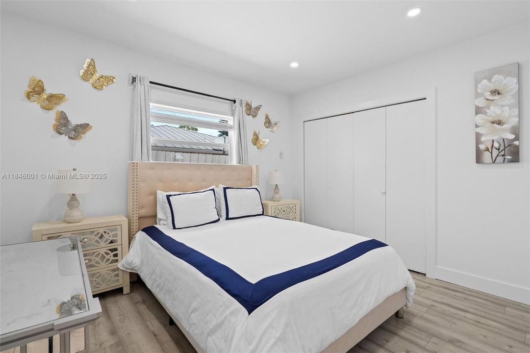 Recently Rented: $6,500 (4 beds, 3 baths, 1694 Square Feet)