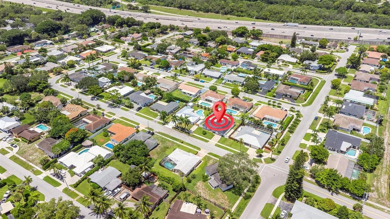 Recently Rented: $6,500 (4 beds, 3 baths, 1694 Square Feet)