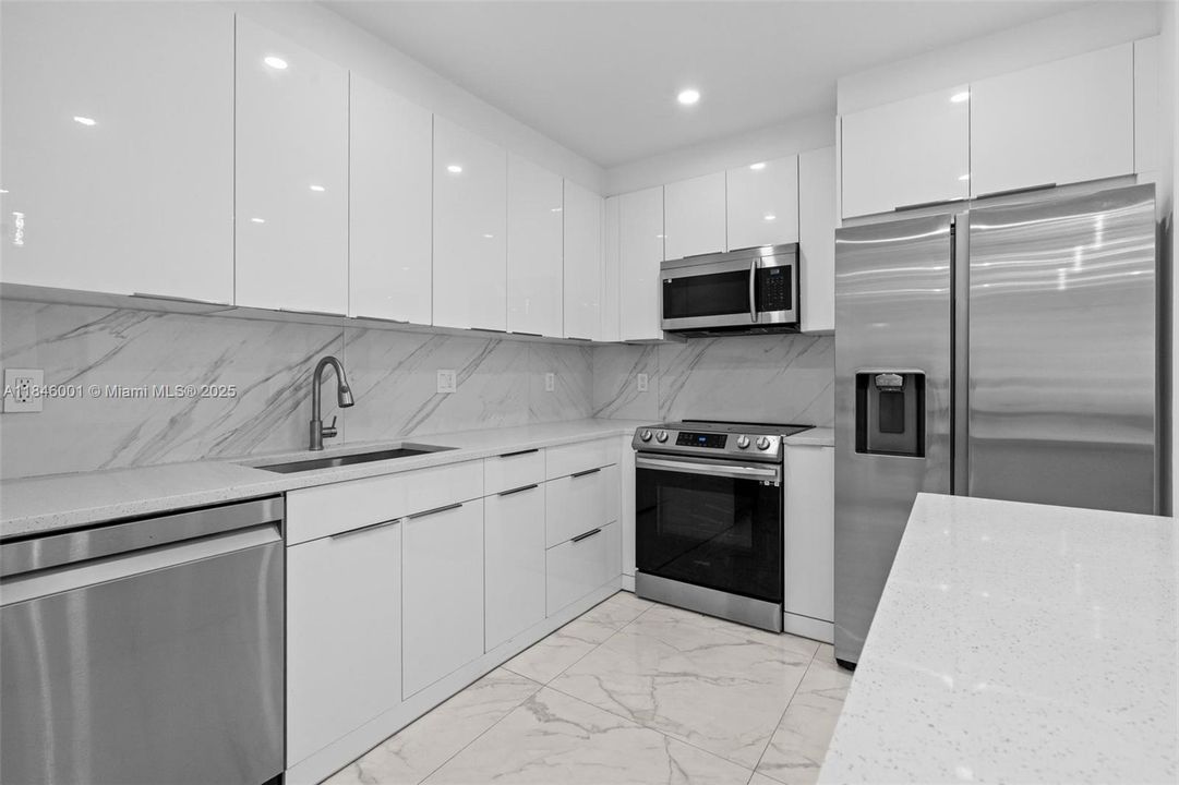 Recently Rented: $6,500 (4 beds, 3 baths, 1694 Square Feet)